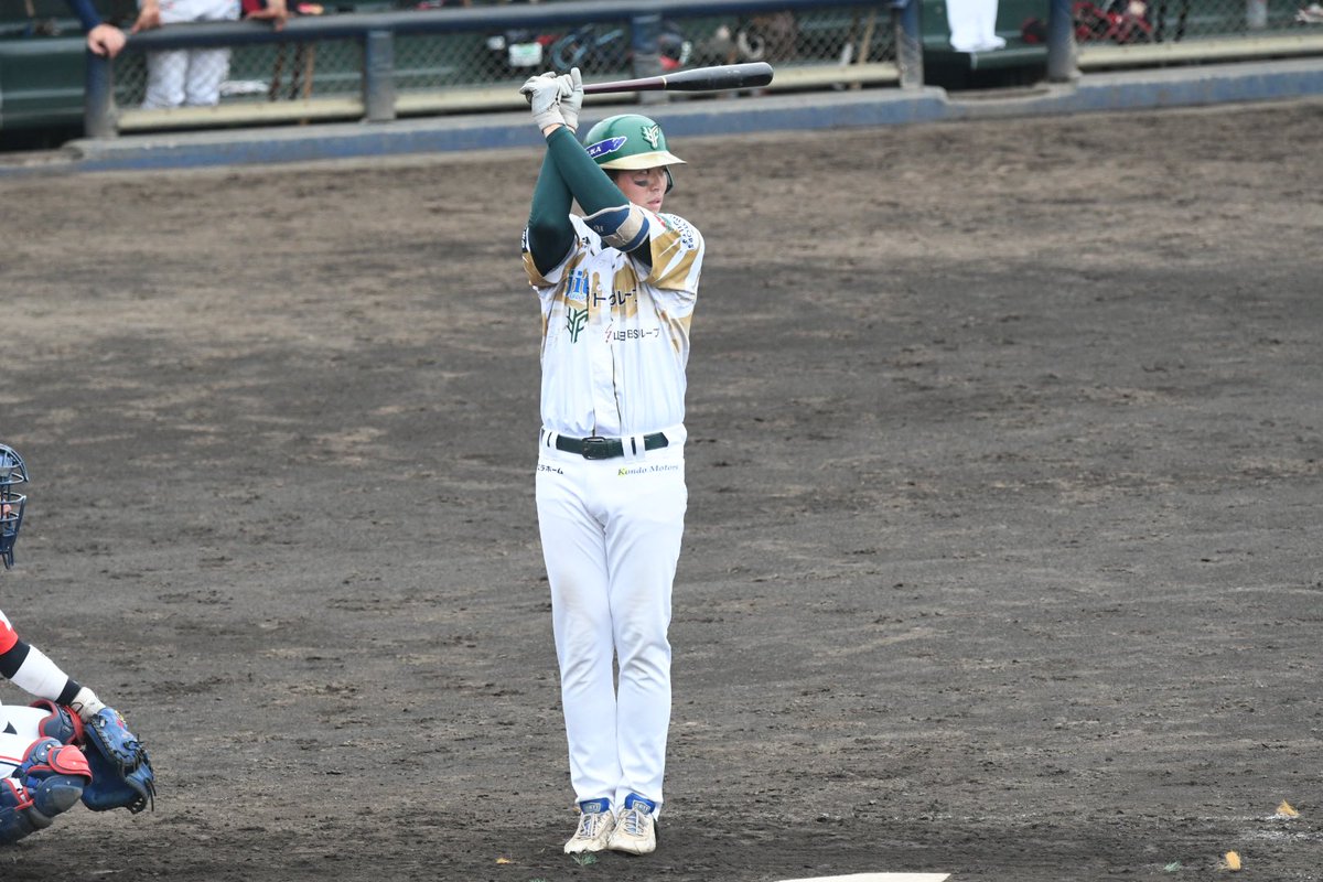 itemae_spirits's tweet photo. 山梨ファイアーウィンズ・辻井佑弥選手（千葉黎明高〜徳島インディゴソックス）。

12日振りに見たらフォームが変わっており、中村紀洋選手風になっていました。

彼のポテンシャルに期待している人は多いはず。

この新フォームで何かを掴んでほしいですね。 https://t.co/QaDGUVvq1C