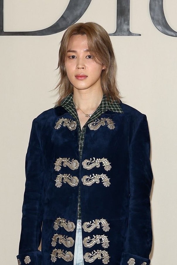 _inmusic_'s tweet photo. Jimin attends the Dior Homme Menswear Spring/Summer 2027 show as part of Paris Fashion Week. https://t.co/uPZ9aq0eGG