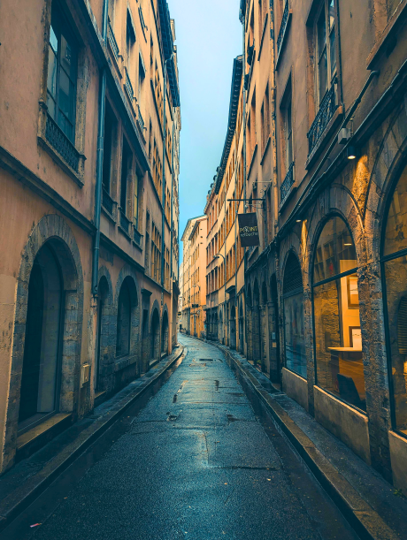 WorldnPictures's tweet photo. Lyon, France 🇫🇷 https://t.co/qyoEEQjd6L