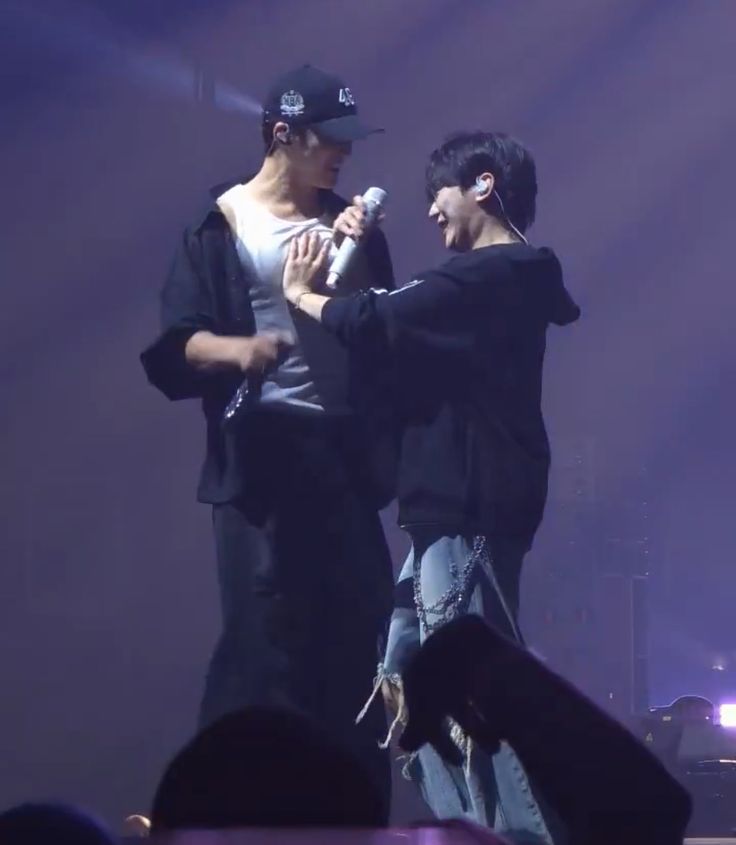 gyuboogosoda's tweet photo. 왜 이러시는거래? https://t.co/TICtBfwevU