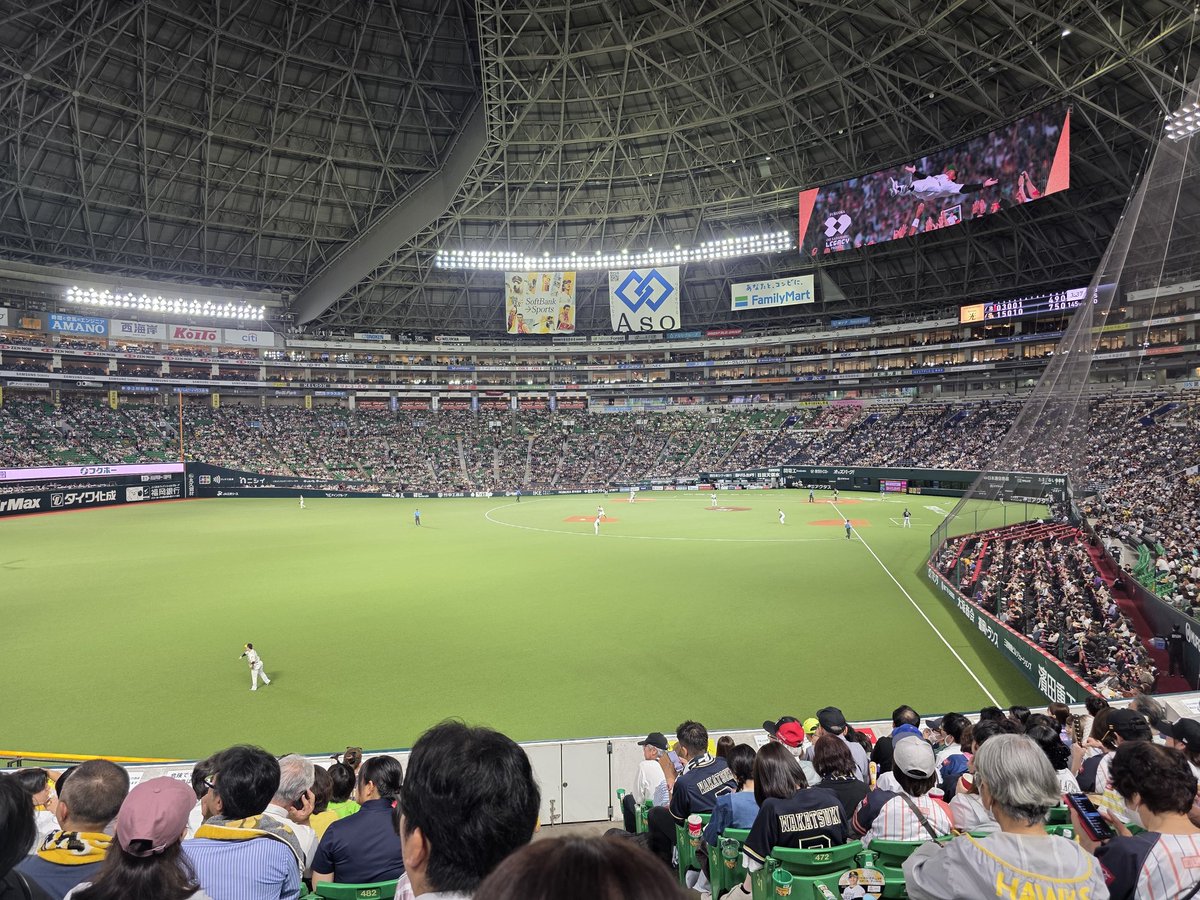 YYugito's tweet photo. 今年は見に来れる回数限られてるけど、今日はマッキーは大活躍してるし、31のコットンキャンディー味復活してるし、いつも通りローストビーフ丼は旨いし、超ʜᴀᴘᴘʏ ᴅᴀʏヾ(o´∀｀o)���ﾜｧｰｨ♪ https://t.co/lqcQroNo2w