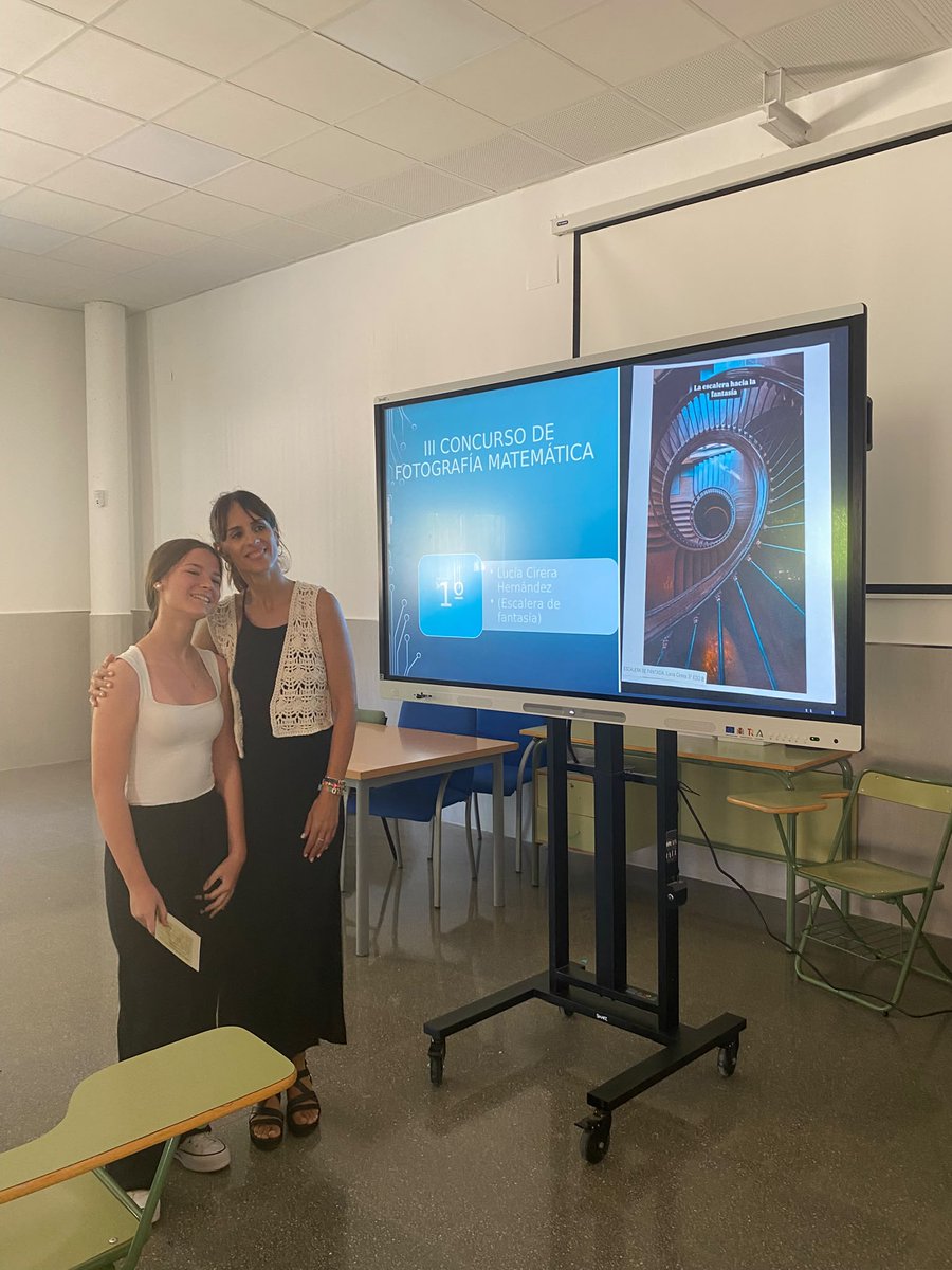 IESaguadulce's tweet photo. El pasado miércoles 17 de junio tuvo lugar en nuestro IES Aguadulce la II Gala Matemática donde tuvo lugar la entrega de premios de los distintos concursos organizados a lo largo del presente curso por el departamento de Matemáticas. https://t.co/PKI3TRKDtF