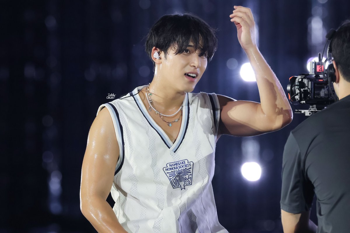 Lalaly0808's tweet photo. 260621 CARAT LAND 

:) 

#MINGYU #김민규 #민규 #ミンギュ
#세븐틴  #SEVENTEEN #セブンティーン https://t.co/YEBIIEGW8z