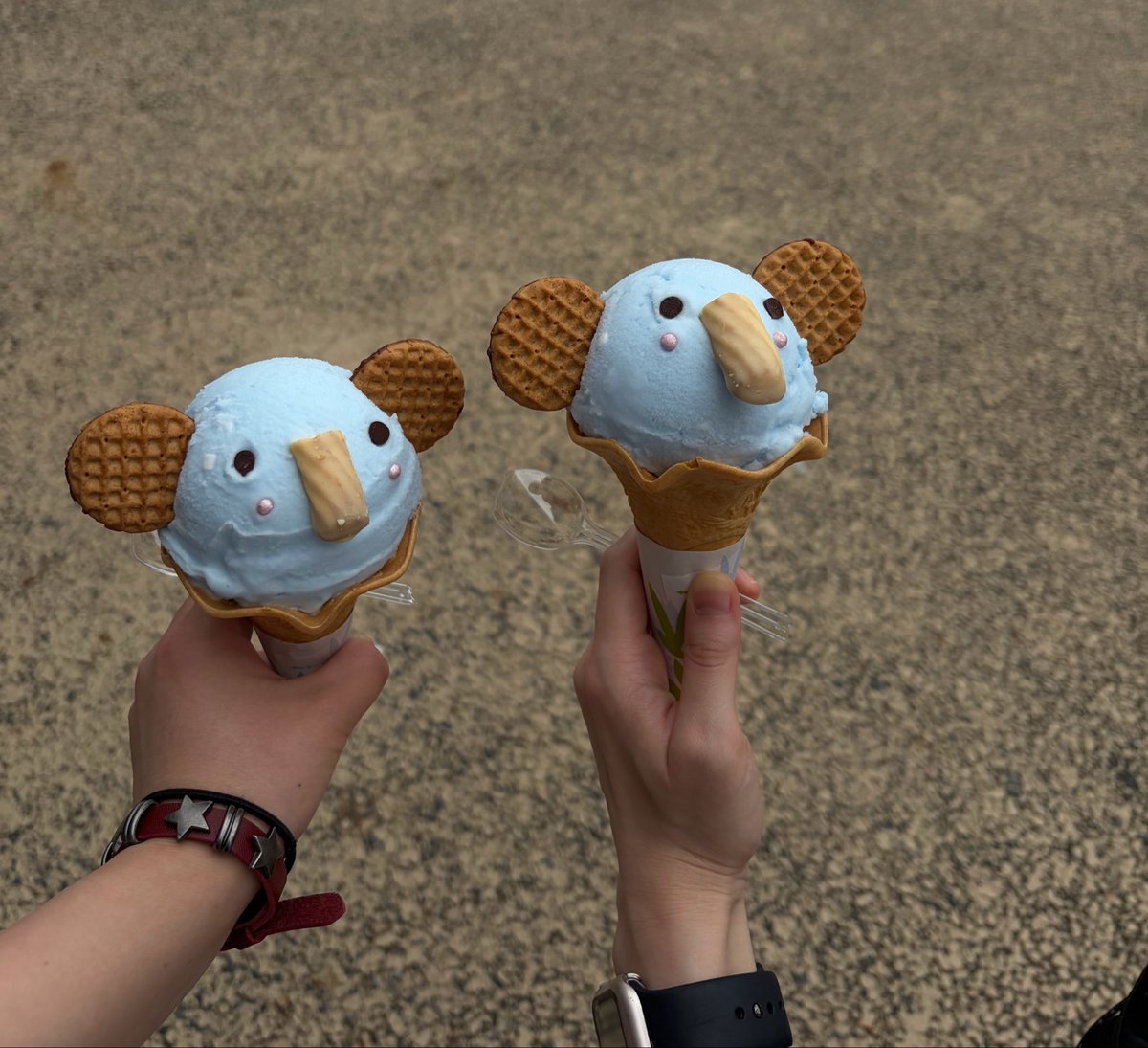 kakigo_oriko's tweet photo. ポンチャワと名古屋2daysして動物園行った(̨̡՞o̴̶̷̤ ̫ o̴̶̷̤՞)̧̢⭐️ミ
謎プリも撮れたᯓ͙͘͡★ ﾟ事前にしおり作ったのも楽しかった- ̗̀⊂(ᴖ ̫ᴖ  )⊃ ̖́- https://t.co/L6icJm1MfO