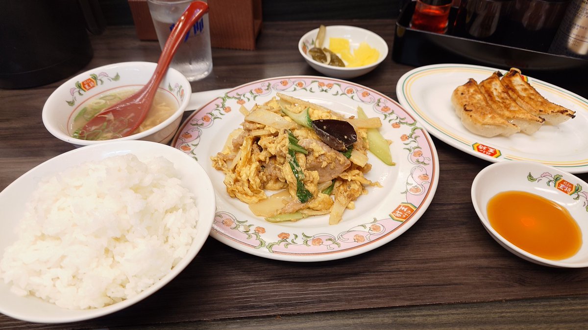 AKTkey_'s tweet photo. 晩御飯食べたよー https://t.co/hH4gQB2TLD