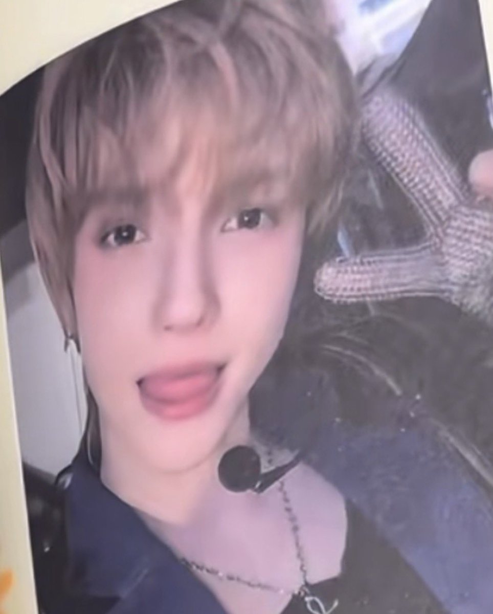 puppyniel's tweet photo. 놀랍게도 니엘이의 시그니처 포즈= 메롱 
이랍니다.. 개구쟁이 아니랄까봐 🤪🤪🤪🤪 https://t.co/NetayfG0A3