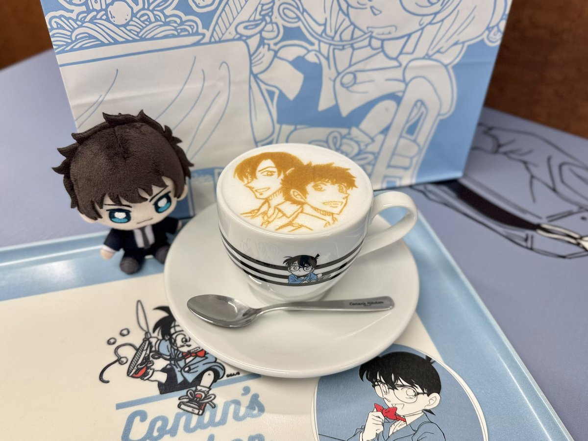 o523n's tweet photo. コナンズキッチンで期間限定の萩と松田のラテ☕️飲めてうれしかった♩あとプレイチャームの松田めっちゃ可愛くてお気に入り😭🤍🤍 https://t.co/sKqLmP0Y2W