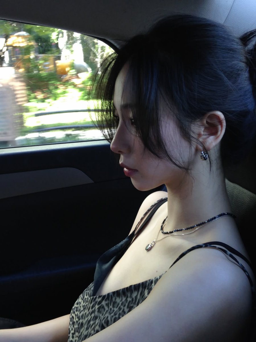 ornniverse's tweet photo. โหเธอ โหหมวย โห ผมแพ้อ่ะ ผมไม่ไหว ผมสู้ไม่ได้เลย หมวย ผมยอมแล้วครับ https://t.co/ChiJtH10TW