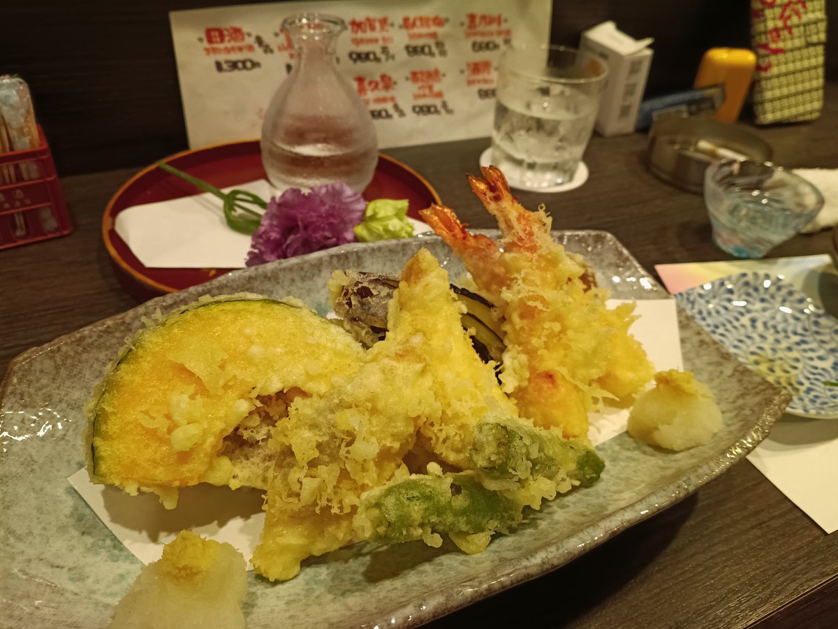 boraayama's tweet photo. ずっと行ってみたかった鶴見の居酒屋「結びや」に行ってきたんだけど、周りのみんなが言う通りぜーんぶすごく美味しかった✨️感動した！
#鶴見 https://t.co/t92C0mQk2t