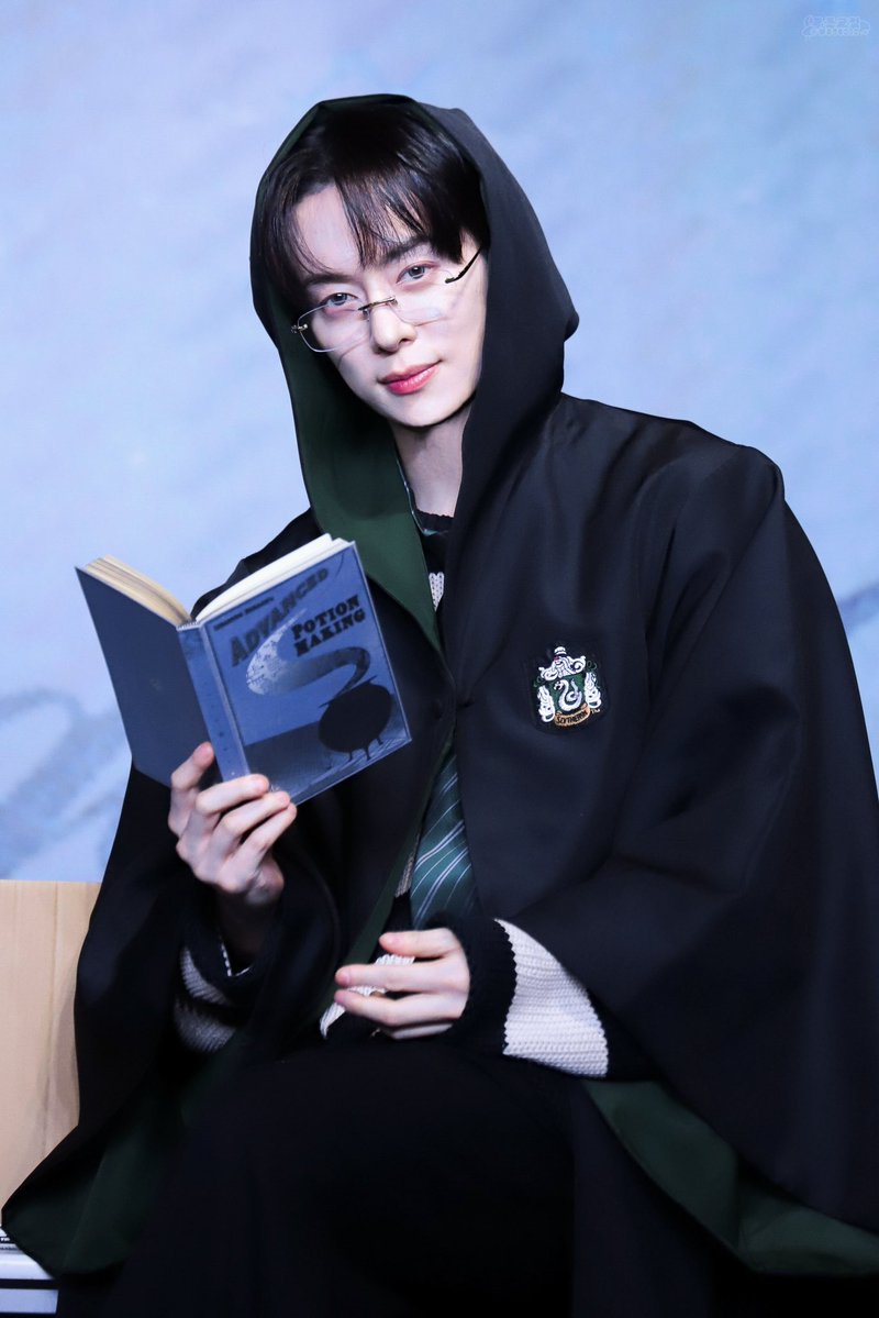 D890212's tweet photo. 260617

호그와트의 수재 마법사🐍🪄

#동현 #김동현 #donghyun 
#BOYFRIEND #보이프렌드 https://t.co/5dT56sDL7O