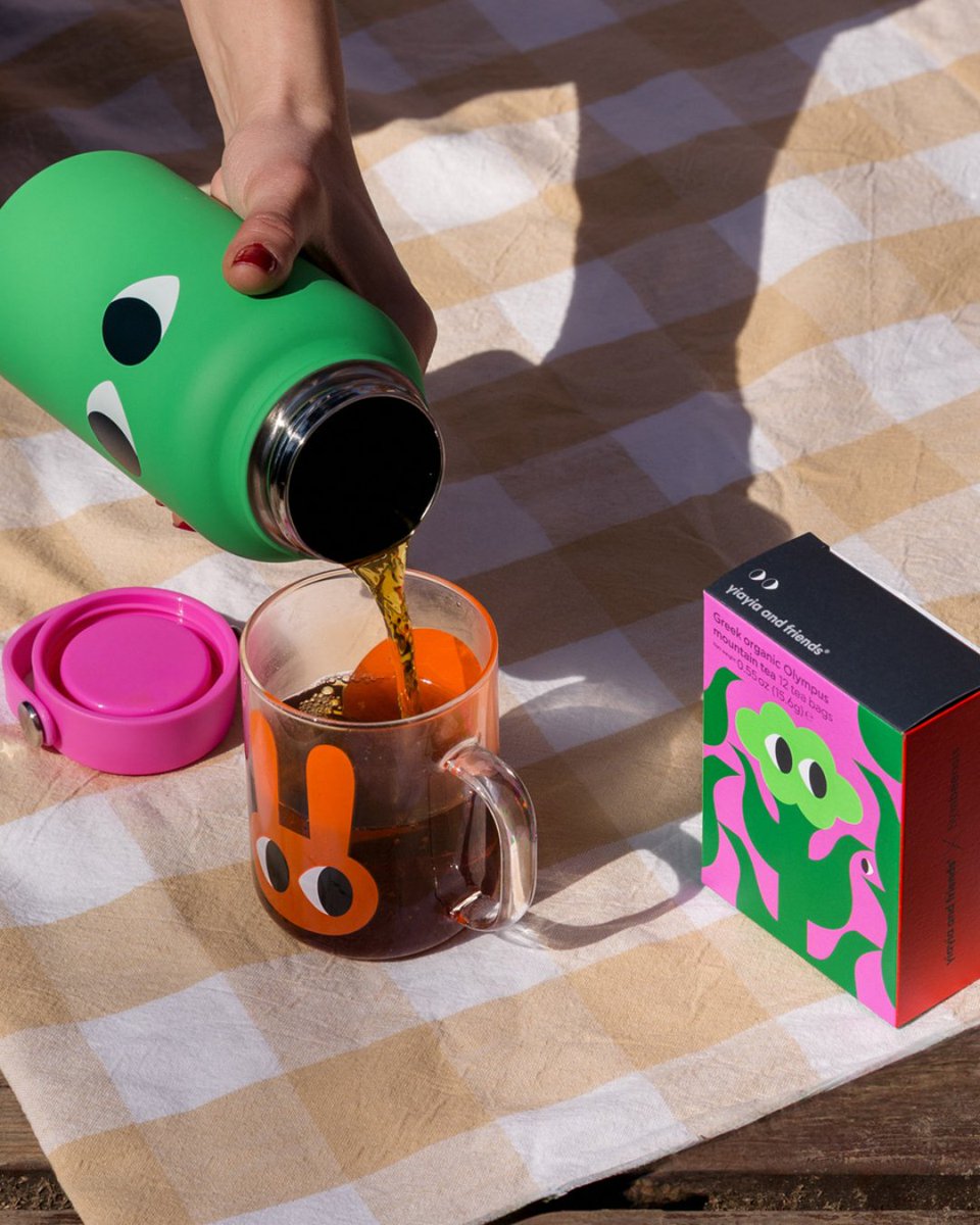 HellenicFarms's tweet photo. This naturally caffeine-free herbal tea is cherished for its comforting flavor and timeless tradition. Today, that tradition continues with Yiayia and Friends Greek Mountain Tea.

☕ Explore our collection and discover the traditions behind every cup. https://t.co/A5XOGn0Pfx https://t.co/dL3YA3SakY