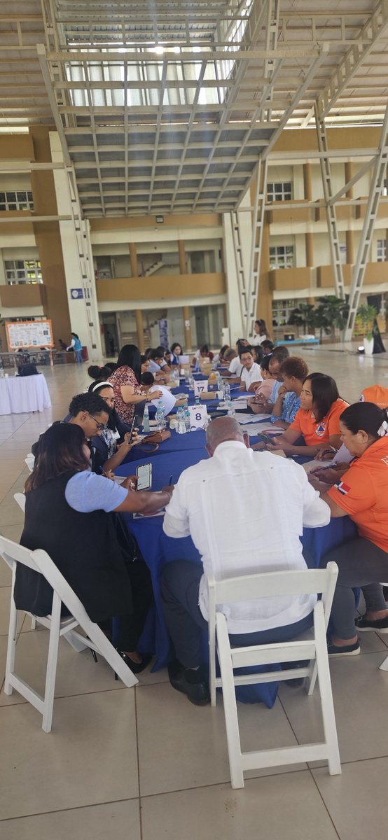ParedesMelanio's tweet photo. Una gratificante experiencia en Mao, Valverde : estudiantes, docentes, religiosos, sector social, laboral y empresarial construyendo una visión compartida del presente y futuro educativo dominicano.
.. https://t.co/ANrTgoZzIu