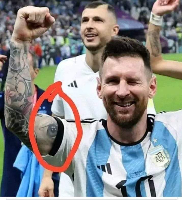 BiesheuvelVan's tweet photo. There are many more things about Messi that people do not know. Would a shame if this would become public! https://t.co/zmYBPgTj77
