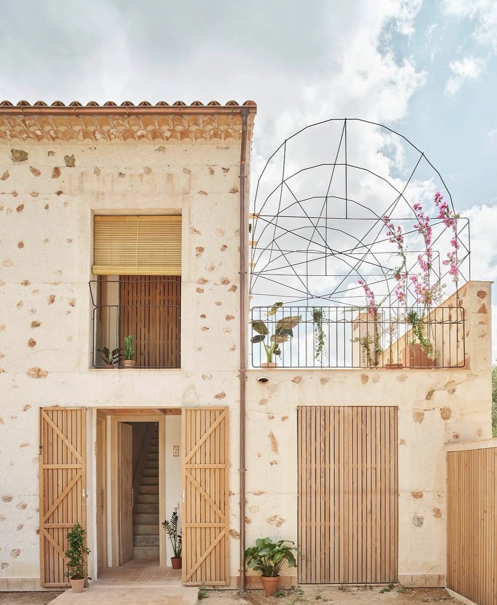 SustainableTall's tweet photo. Six beautiful social housing apartments in Mallorca by Joan J Fortuny Arquitecte 

Walls are built from lime and materials excavated during the foundation dig. Insulation is cork shavings. 

Thick walls, shade and cross ventilation mean no air-conditioning is installed… https://t.co/s74Cxs37VU