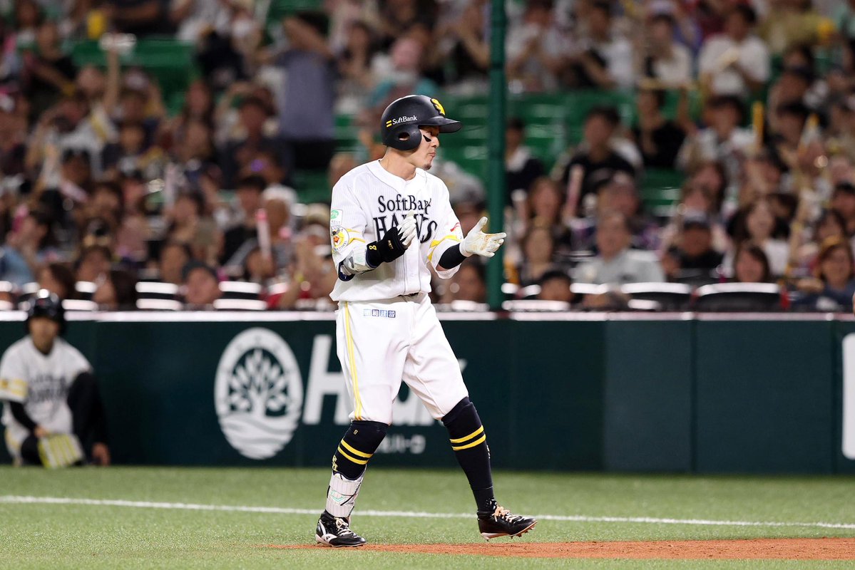 takafullc2's tweet photo. たかほーーー！！！

正木智也選手が自己最多となる8号先頭弾！！

牧原大成選手が2点タイムリーを含むマルチヒット！！

近藤健介選手が16号ソロ！！！

#sbhawks #鷹フル https://t.co/zHQ1bUweBN