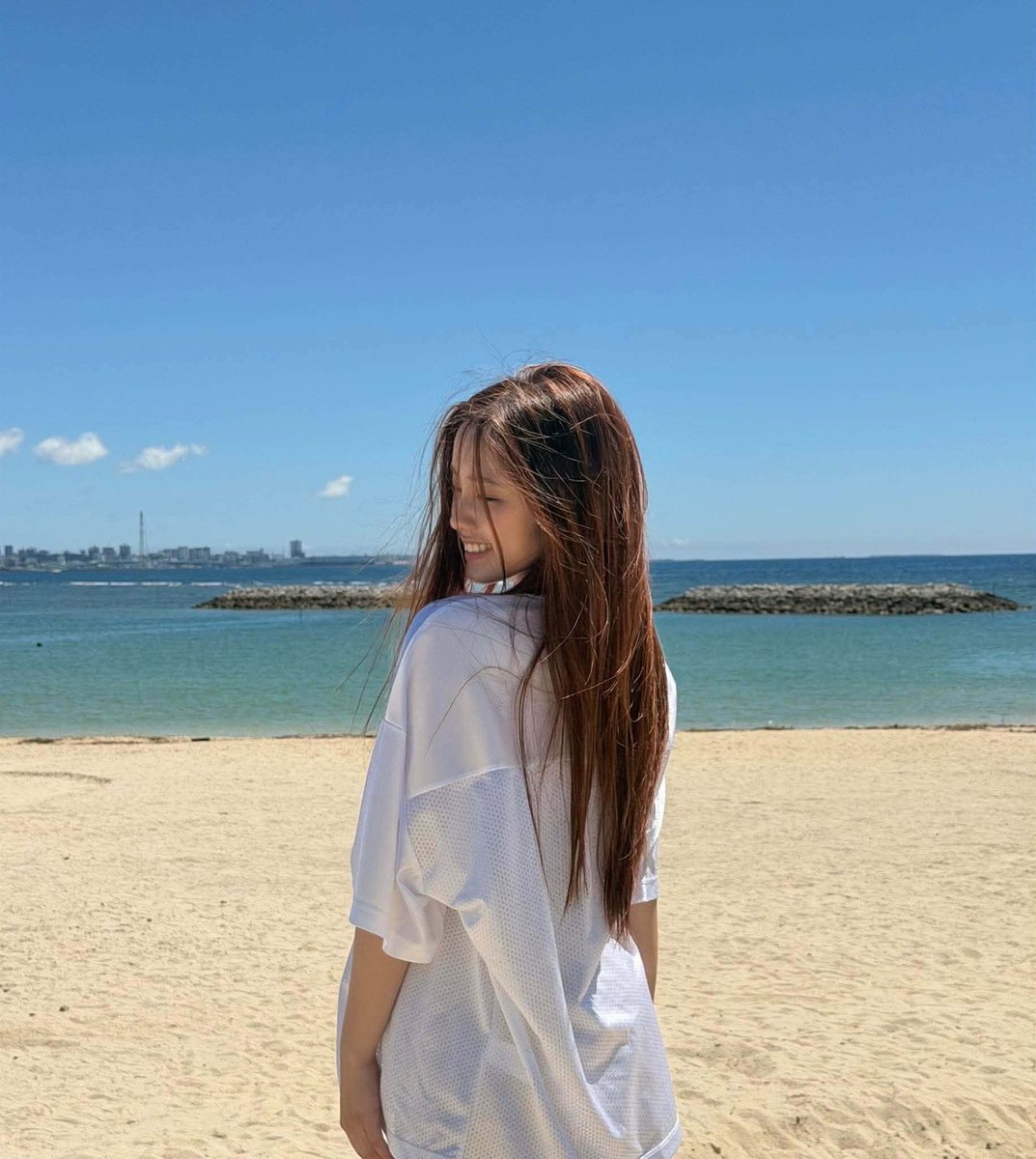 Menu__official's tweet photo. 🏝️☀️

ELISIA WEVERSE UPDATE💜

https://t.co/QTLvu3Z6po

#UNIS #유니스 #SPRINGRAIN #ELISIA https://t.co/6GK6ta87AB