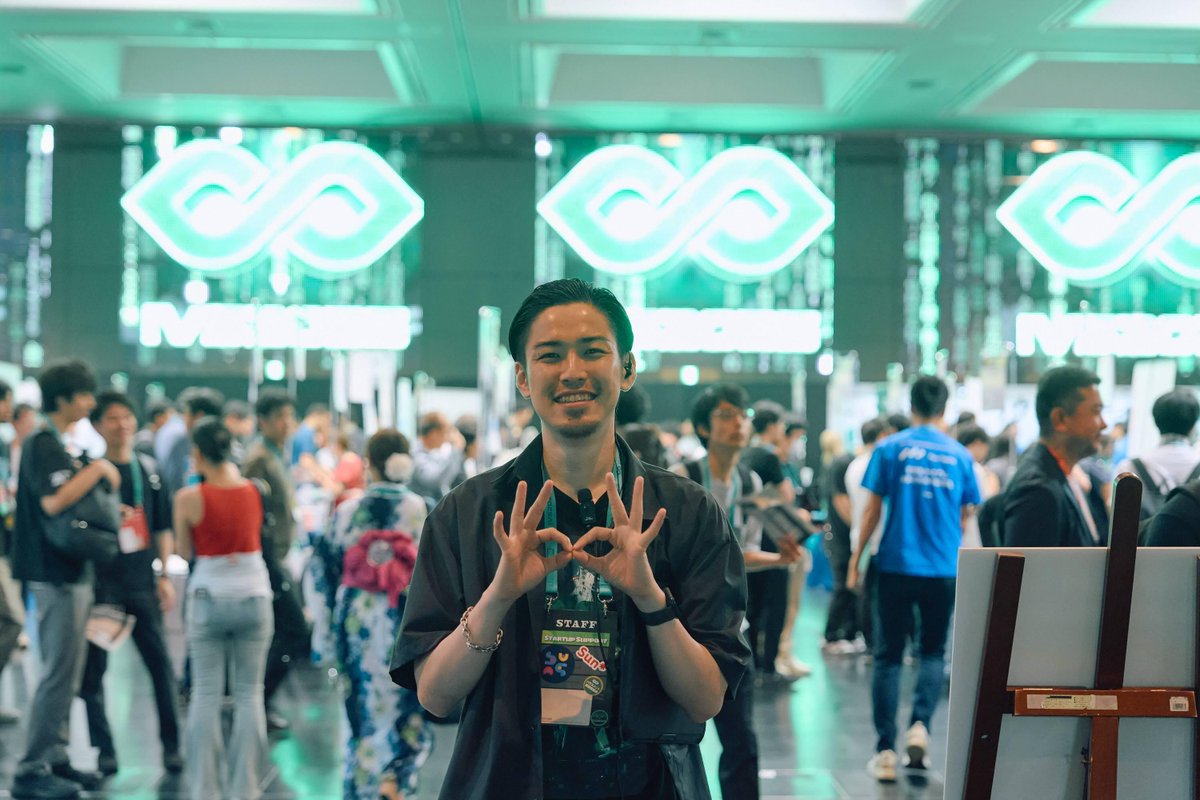 IVS_Official's tweet photo. 人が動くとな。
誰かと話して、考え方も変わって、次の打ち手が生まれるんや。

ネットワーキングのディレクターをやってる下地が言うてたで。

下地にとって、ネットワーキングはただのイベントの付属機能なんかちゃうて、
むしろ「行動を誘発するための装置」やねん🔥

ほんで、実は彼自身、今の所属の01Boosterとの出会いも、IVSを通じて生まれたんやわ。

彼にとって出会いの場って、どんなもんなんやろか。

噂の記事はこっからや👇
https://t.co/nGF9qO0xtM

#IVS2026 #京都 #スタートアップ