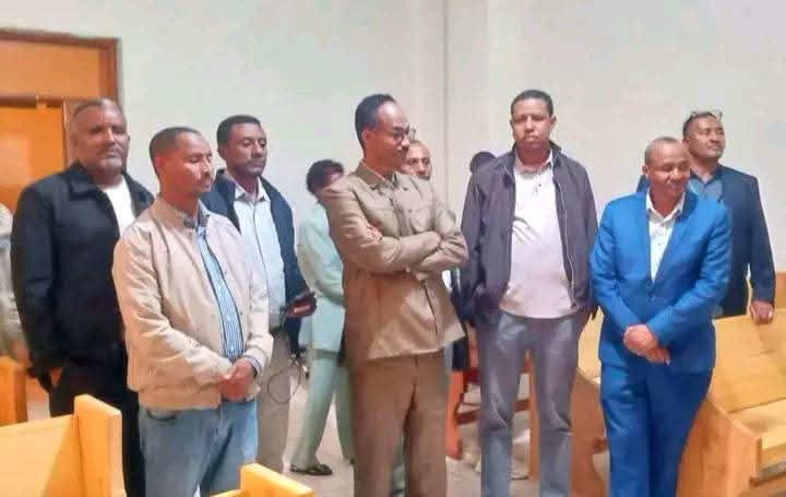 commu2017's tweet photo. የምስራቅ ጎጃም ዞንና የደብረ ማርቆስ ከተማ አስተዳደር ከፍተኛ አመራሮች የዞኑን ከፍተኛ ፍርድ ቤት ጎብኝተዋል።

 https://t.co/5bde6pSvMO https://t.co/6DZPXKMC9m