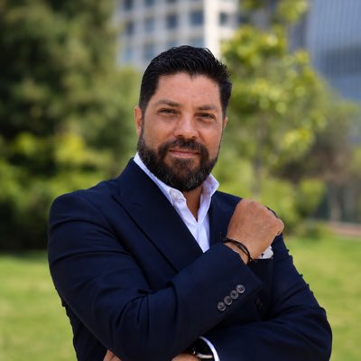 PpBateman's tweet photo. #NuevaFotoDePerfil https://t.co/B6gNzCxZi9