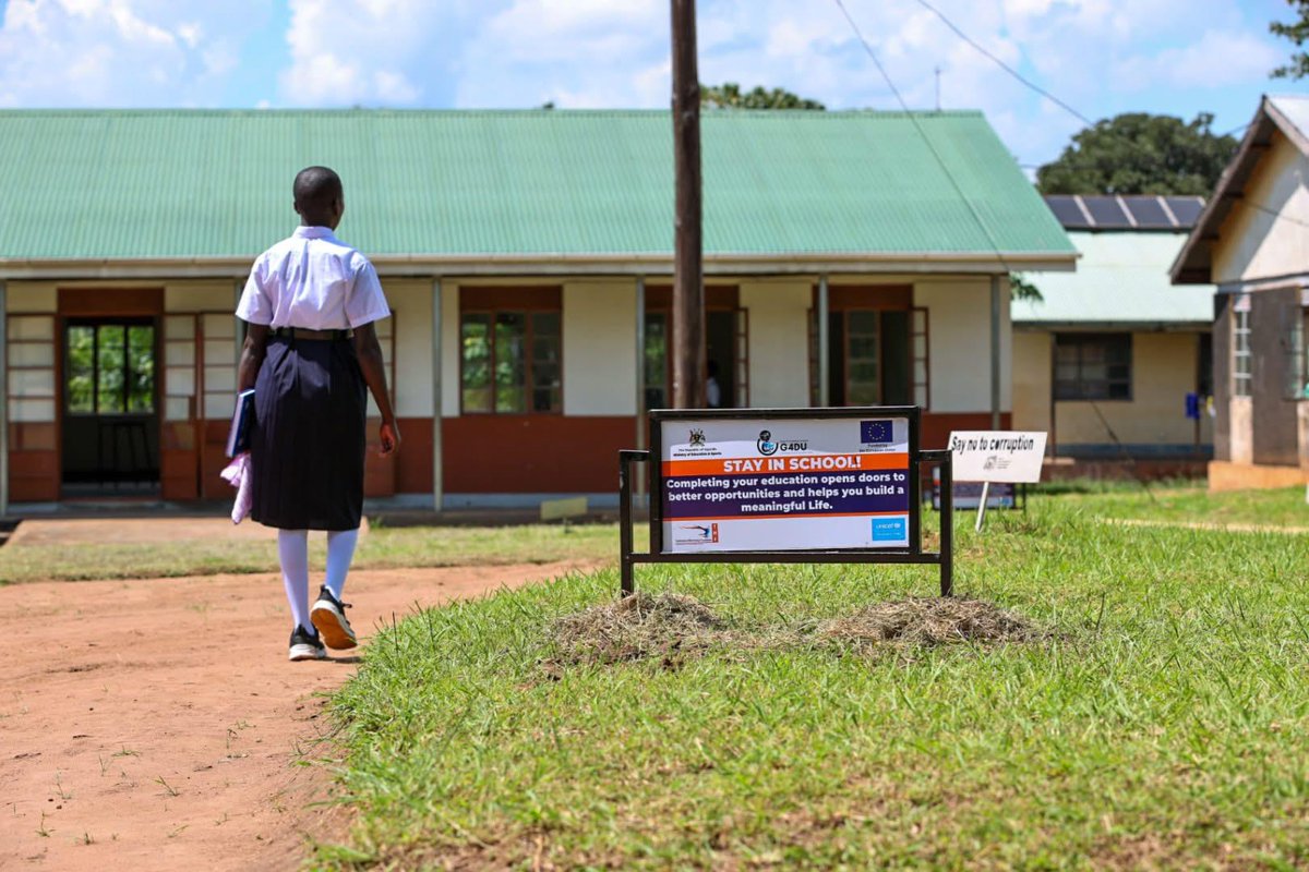 IntegrationFor's tweet photo. A teacher's encouragement can change a girl's life.
By creating safe, supportive spaces, teachers help girls stay in school, overcome challenges, and reach their full potential.
Thank you to all teachers making a difference every day! 
#ThankATeacher #GirlChildEducation #IPHR https://t.co/XZWRKZgqDI