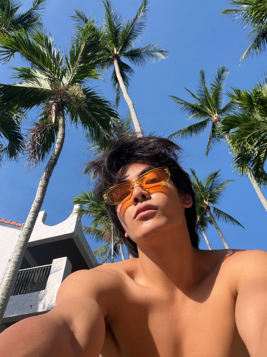 JoongOfficialTH's tweet photo. ─◍─ 23.06.2026 IG Update

📮 Sunshine ☀️🌊🌴

📸 ; chen_rcj

@ChenRcj #จุงอาเชน #JoongArchen https://t.co/juPe8erRkx