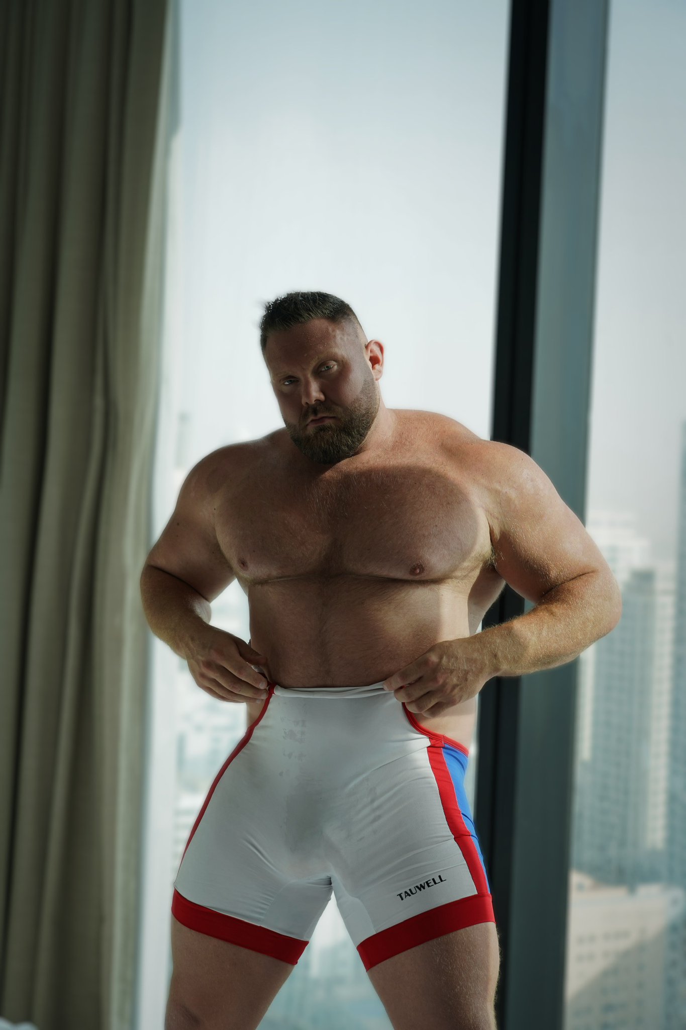 2 pic. Think you could survive a match with me? 💪 https://t.co/CEd8CU4Voz