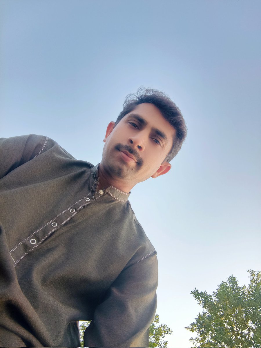 MyAliHassang's tweet photo. ✨ آسمان جتنا وسیع، خواب بھی اتنے ہی بڑے ہیں۔

زندگی نے بہت کچھ سکھایا، لیکن ایک بات ہمیشہ یاد رہی کہ محنت کبھی ضائع نہیں جاتی۔ آج جہاں ہوں، اللہ کے کرم اور اپنی کوششوں کی وجہ سے ہوں، اور سفر ابھی جاری ہے۔ 🤍

#AliHassan #MyAliHassan #SelfConfidence #PositiveVibes #SimpleLife https://t.co/D9L2BdgdLP