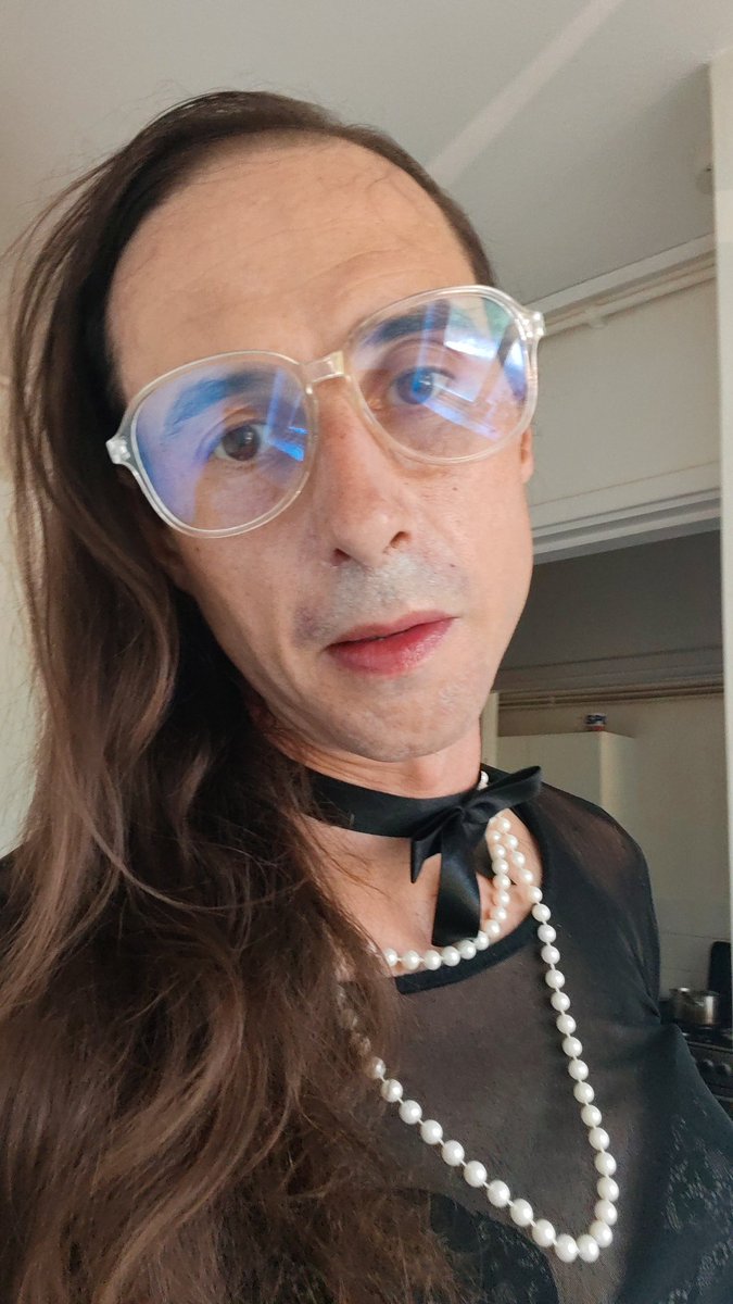 holdthepoo's tweet photo. Hi guys https://t.co/gtX37ZoOtO