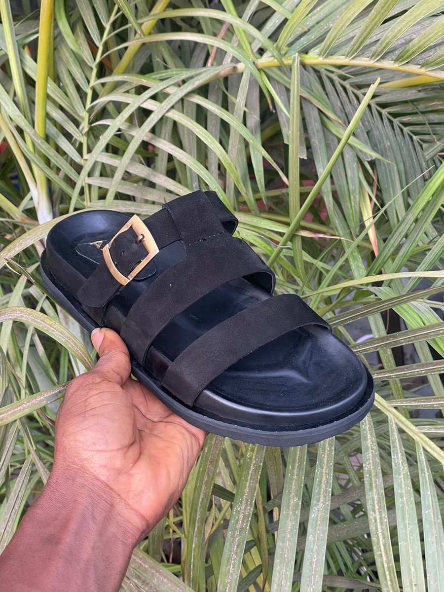 Sholisea's tweet photo. i  have affordable handmade footwear for you and your loved ones,  and the quality is 💯 so, why haven't you patronise me yet, tell me...🥹🥹

F1 ₦12,000
F2 ₦17,000 
F3-4 ₦25,000 

Production takes 5-7 working days.

📍Lagos state, nationwide delivery.

Please kindly repost. https://t.co/K6abIdIiGG