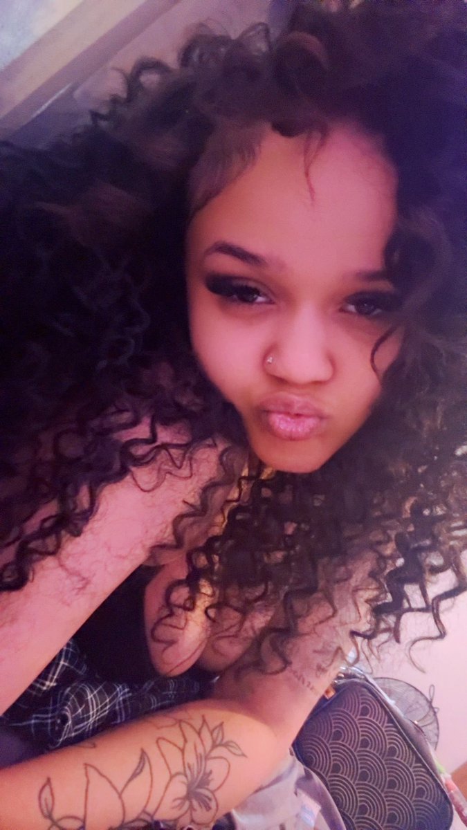 msarrielle's tweet photo. sexy face 🥵🥵🥵 #nsfwtwtًً  #teen #lightskin #sexygirl https://t.co/AlTXz5iag4