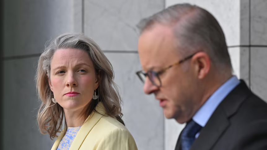 Ausbobsmit's tweet photo. Clare O'Neil let the cat out of the bag today. She openly admitted that Labor planned to crash the housing market. She called it a "correction" 

Voters would have liked to have known this before the election. They now owe more than their house is worth. 

Albanese is grinning ear to ear. He sold at the top of the market, as did Clare.