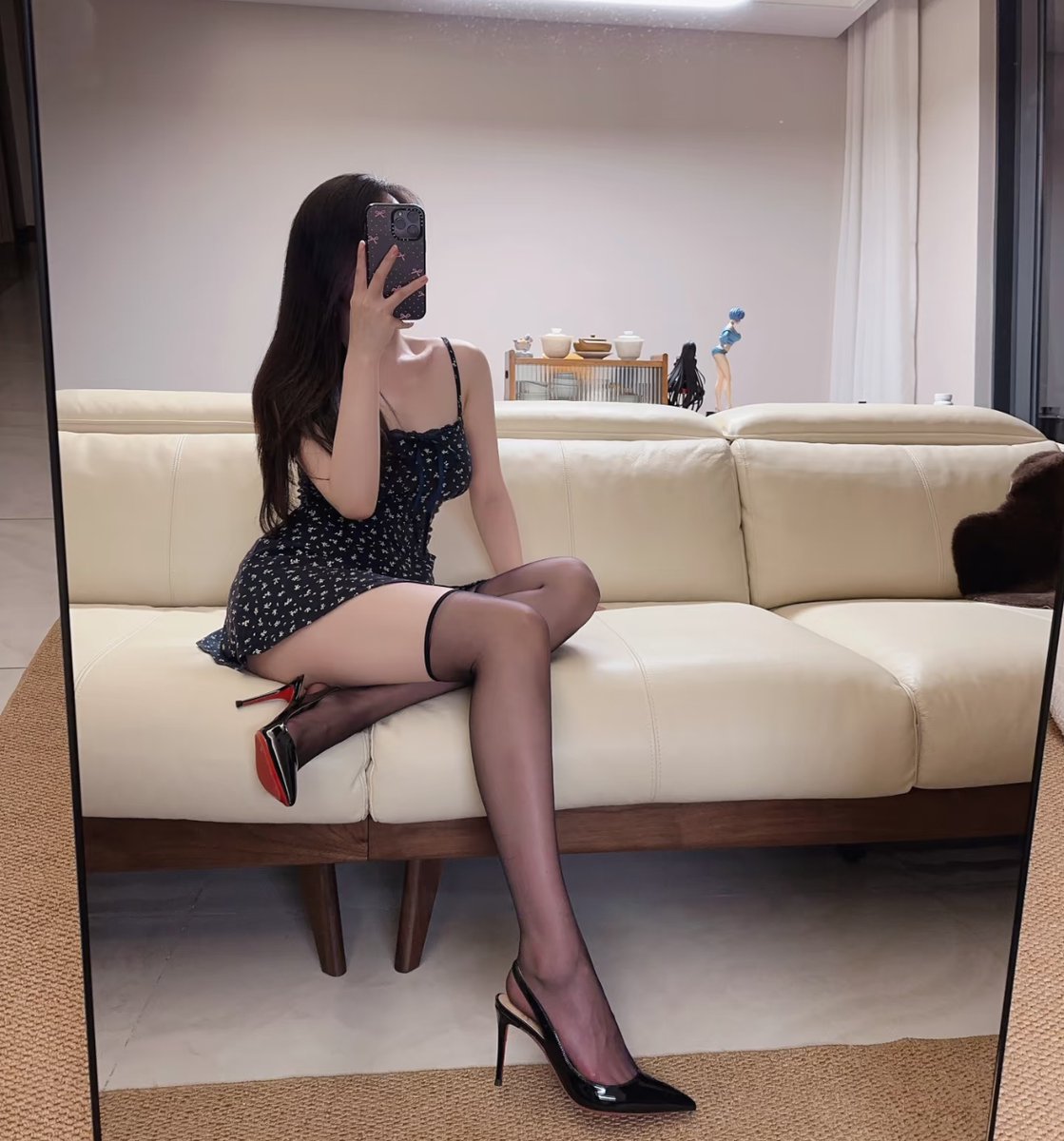 PinkVaultTv's tweet photo. 今天早上眼睛还没睁开，就被男朋友从后面猛地插进来，操得我又叫又抖，现在下面又红又肿还一直在流水，好累却又好想要更多～ 你想看我被操到高潮的样子吗？
https://t.co/KiiAEZlR9u https://t.co/u3hLYlBO0o