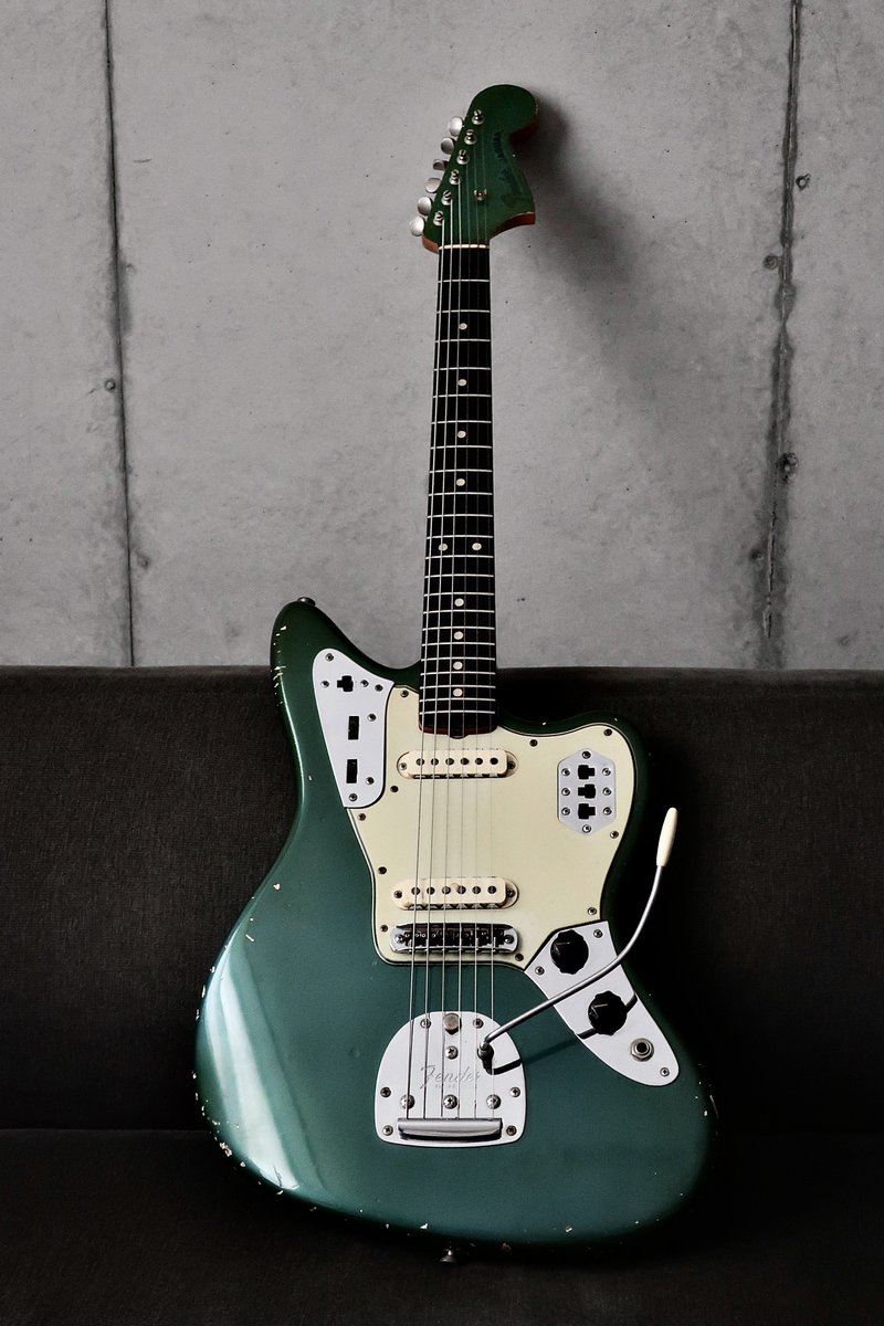 my new gear… Fender Jaguar Lake Placid Blue 1965年製 憧れの