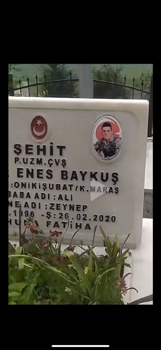 terbyeden's tweet photo. Fotoğrafların üzerinde tepinen hırt suikast timi tarafından eşek cennetine gönderildi. https://t.co/E3PulwQ8qL