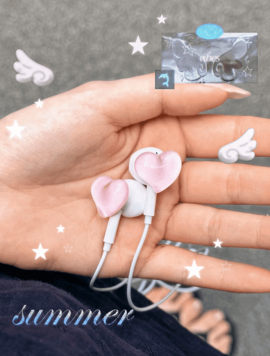 stuffsite's tweet photo. sells — Aku open preorder Jelly Earphone ini, ada bentuk star, wing, dan heart yaa (warna banyak) only 85K exc. tax (15-30k) and pack.   Kalau banyak yg take bakal pake air cargo (eta 1-3 weeks).  If you’re interested kindly drop @ yapp [fornoareason] https://t.co/ji8x0sJgdB