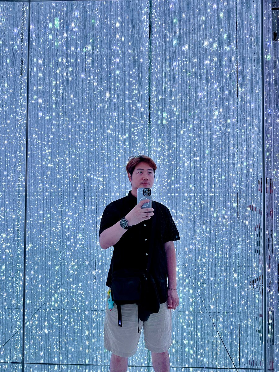 EthanChen704's tweet photo. teamLab ⭐️ Borderless https://t.co/gzb7hAMX4f