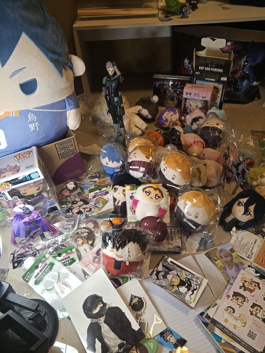 brauniscoklat's tweet photo. [HELP RT!! READY TO CLAIM!!]

Karena temanku mau bersih-bersih jelang pindahan, aku mau bantu temanku up beberapa merch anime yang ready to claim dan adopt.

Harga dan detil barang silakan QRT sambil point barangnya pake stiker ya.

📍 Bekasi Utara

#warunganime #warunghaikyuu https://t.co/qZRW9twsJH
