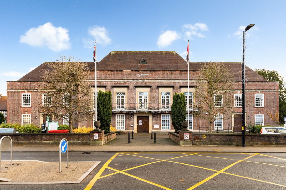 BucksCouncil's tweet photo. Our Welcoming Spaces are open for people to access during the extreme heat.

Welcoming Spaces can be found at:
- Council Offices: Main council buildings, such as the offices on Queen Victoria Road in High Wycombe, open their doors as cool spaces.
[1/2] https://t.co/fTgSYU6Dtw