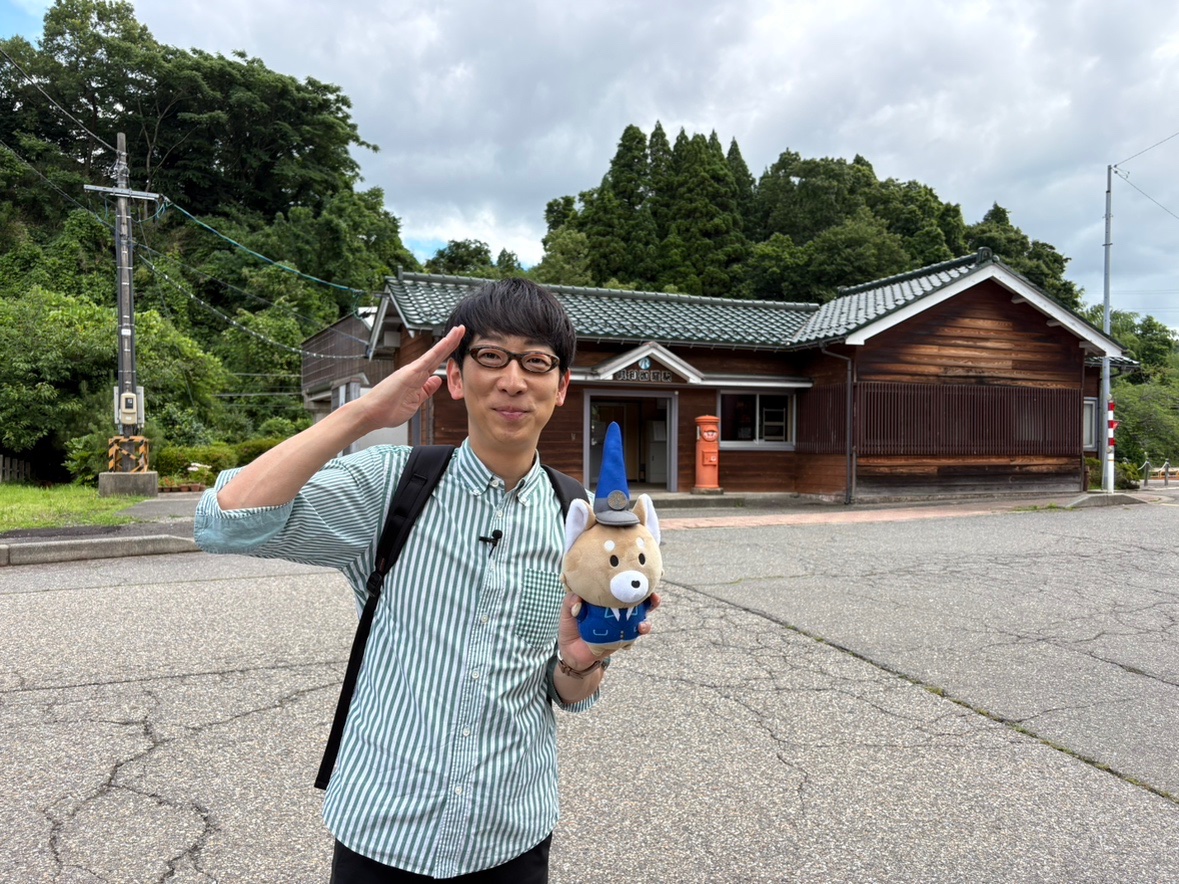 aimarukun0314's tweet photo. 6月23日の俱利伽羅駅

ダーリンハニー吉川さんとぼく❤️ https://t.co/lya7xkN74K