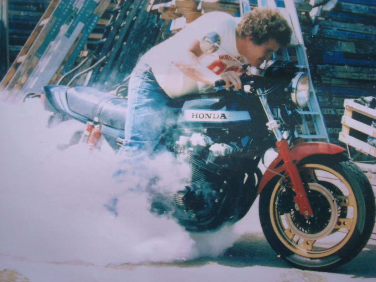 popsyosh34's tweet photo. 🇬🇧🏁 Pops at work circa 1983 … #WorkDayWednesday https://t.co/GIhJhHHAP1