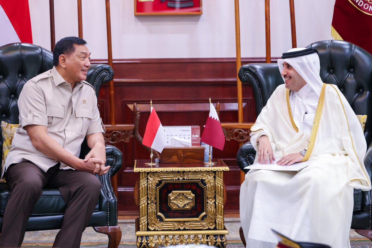 sjafriesjams's tweet photo. Saya menerima kunjungan Duta Besar Negara Qatar untuk Republik Indonesia, H.E. Dr. Sultan Bin Mubarak Saad Al-Dosari di Kementerian Pertahanan RI (Senin, 22 Juni 2026).

Indonesia dan Qatar memiliki komitmen bersama untuk terus membangun kemitraan strategis yang saling menghormati, saling menguntungkan, dan berkontribusi bagi stabilitas serta perdamaian kawasan.