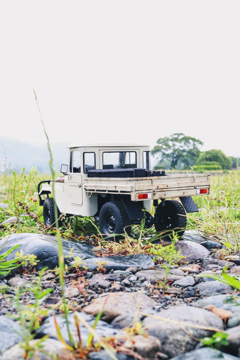 rc_takio_bot's tweet photo. 【FJ45 荷台カスタム】
WPL C44用に荷台を製作しました。
試作を重ねて、
ようやく理想のシルエットに。
完成したら走らせたくなるのがWPL。
「梅雨明けなんて待っていられない。」
@RAYWOOD_Hobby 🚙
#WPLJAPAN #WPLC44 #LandCruiser #梅雨 https://t.co/vNxSn6VElW