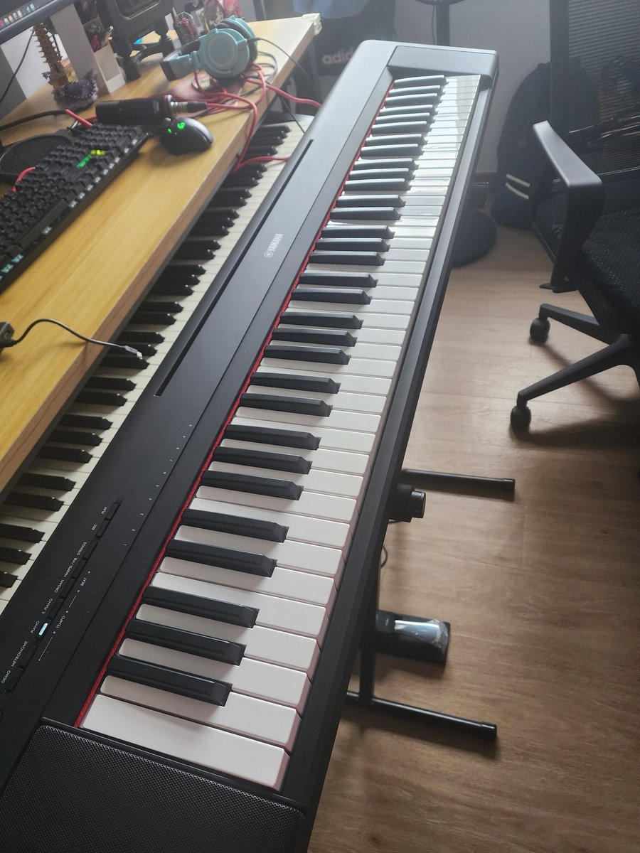 RiyukiMusic's tweet photo. Got my Live keys Setup for Events and Gigs 

#livemusic #Sgmusic #producerSongwriter #ElectronicPop  #Jpop https://t.co/pHuyZLSSqu