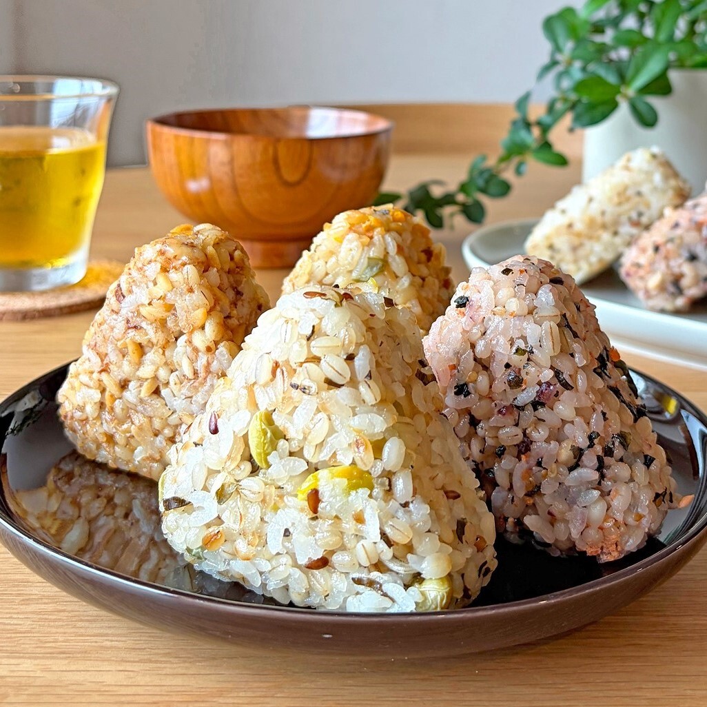 muji_net's tweet photo. たんぱく質や食物繊維がとれる、冷凍おにぎりが新登場。

https://t.co/RmZtuVCm2D https://t.co/tOKHilBmv2