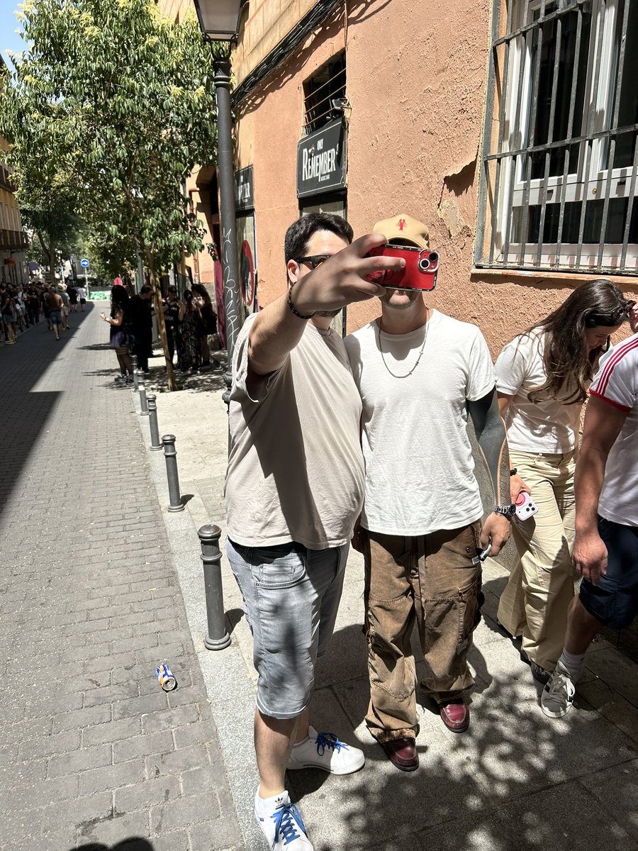 Miguel_RG29's tweet photo. Cumpliendo el sueño de mi hermano. 
Espectacular concierto de Linkin Park. 
Sin palabras. #LinkinPark #Madrid https://t.co/PY240hXw3u