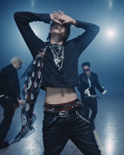 dxntcopymyID's tweet photo. ขอโทษที่เมื่อวานแซวว่าอ้วนอ่ะ ขอโทษจริงๆ วันนี้มาคือกุตรายค่ะ ฮารุโตะฮีรู้มือมากนะ ต้องทำยังไง ต้องเต้นแบบไหนให้ฮอตระเบิดจนพวก ผญ ต้องโหยหวนขอร้องชีวิตอ่ะมึง กุเสียแล้ว 😭 https://t.co/OeKBh1kzBx