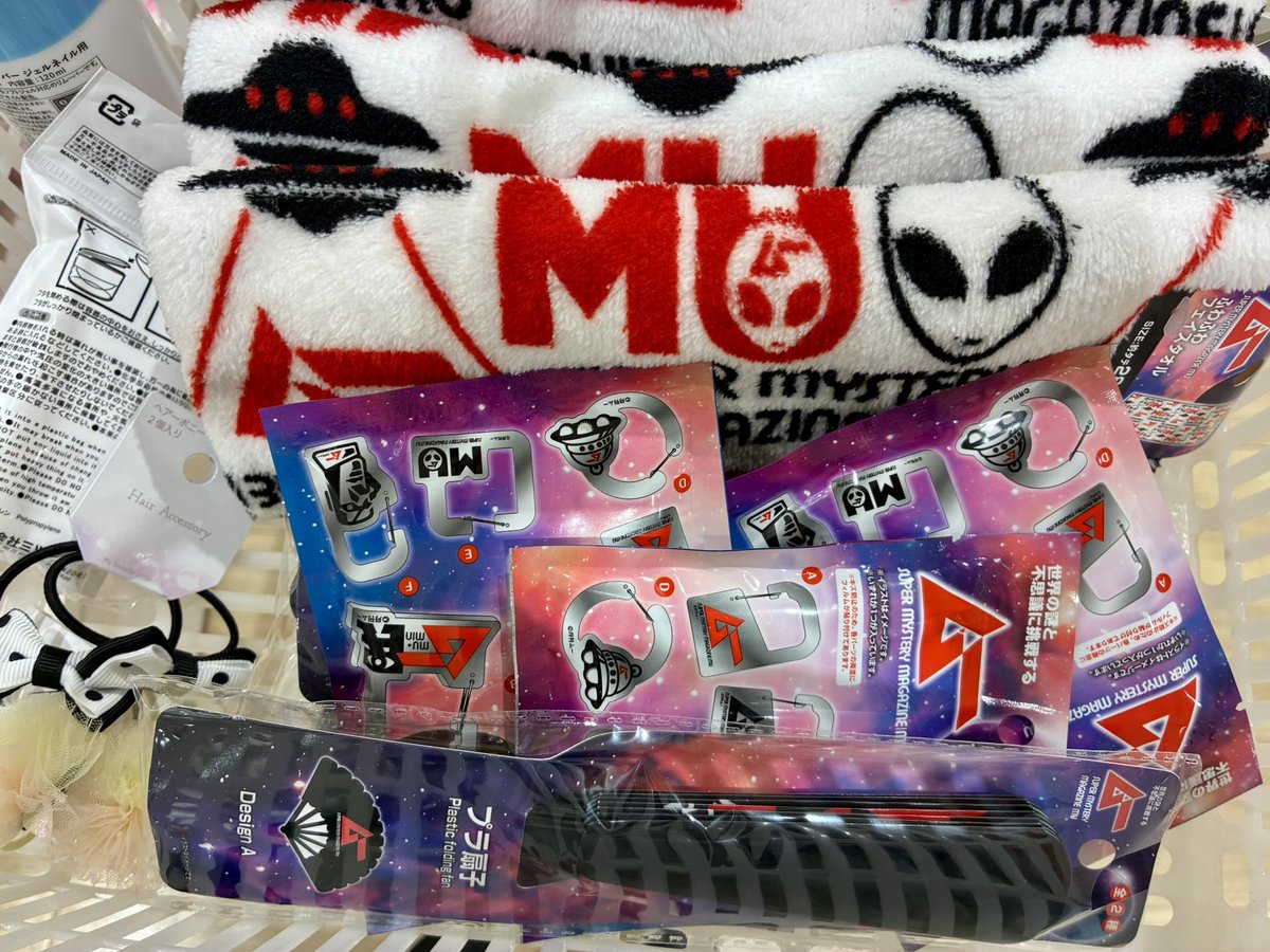 HIROaDAa's tweet photo. ｾﾘｱでNEWムーGET👽🪐
ﾀｵﾙの柄めっちゃかわいい！！！ https://t.co/uaiSf0vyJm