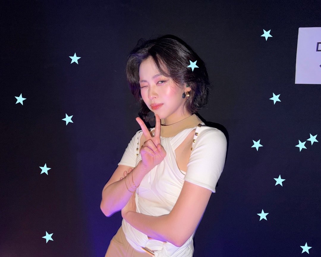 ryujiniious's tweet photo. 아오 이뻐 
근데 저렇게 둘둘하나로 나눈 조합은 잘 없었는뎈 https://t.co/DQG7Z6uWNH