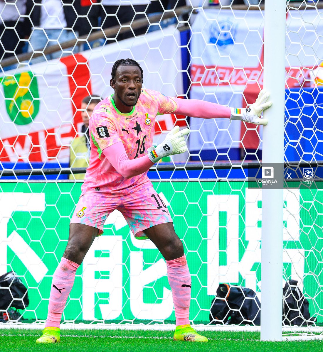 OgaNlaMedia's tweet photo. This is the objective behind @LagosLiga. Giving a platform to home-based players.

Nothing excites me more than seeing home-based players given an opportunity on the biggest stage.

Goalkeeper Benjamin Asare plays for Hearts of Oak in the Ghana Premier League.

He kept a clean sheet against England, and Saka would surely see him in his dreams 😀.