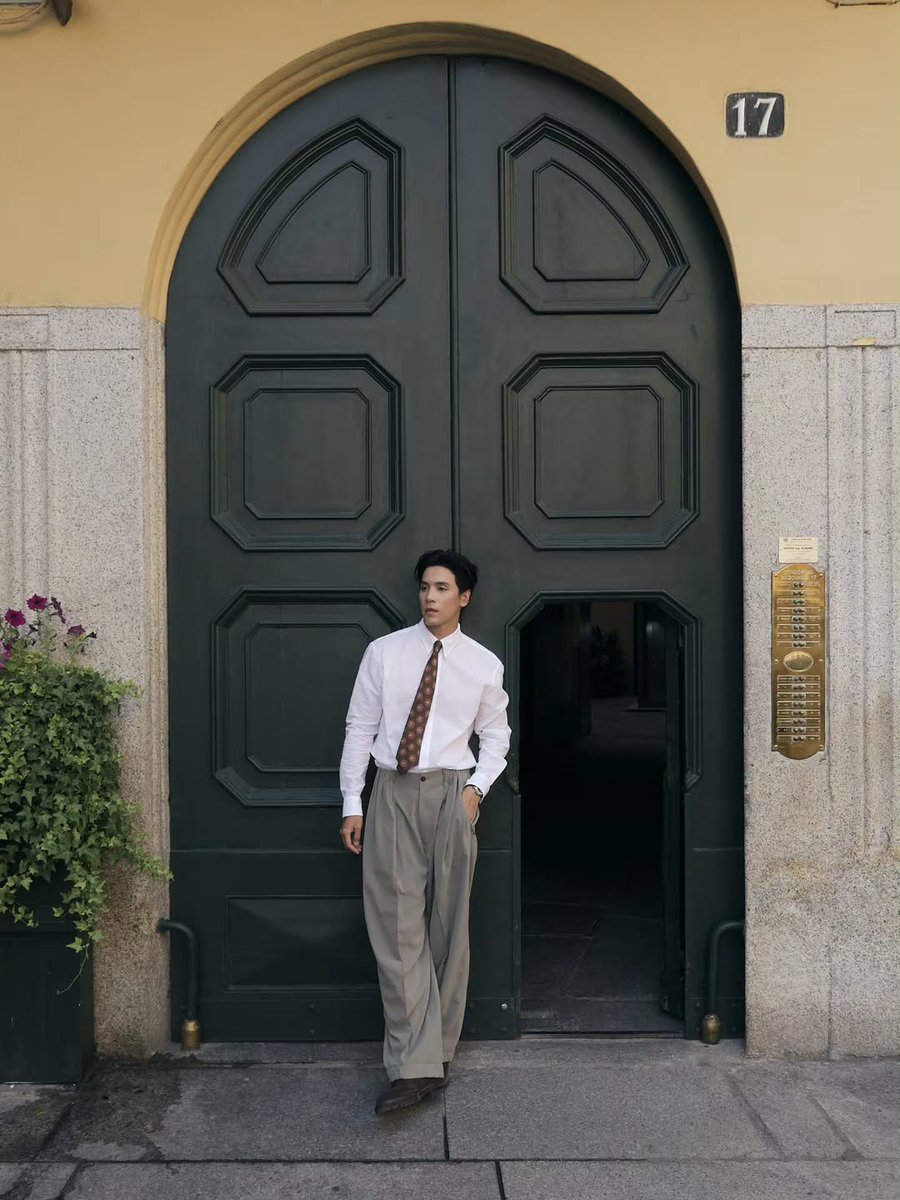 jespipat_ofc's tweet photo. Social Update 🔛
🗓️ 24.06.2026 
📸 IG : jesjpp

✨  Some moments are best kept simple,  walking through Milan and enjoying the atmosphere in my own way. @armani

🔗 https://t.co/yYGog4UoQW

JES MFW27 X GIORGIO ARMANI
#GiorgioArmaniSS27xJes
#GiorgioArmani 
#jesjpp https://t.co/oBTHIHkQwC
